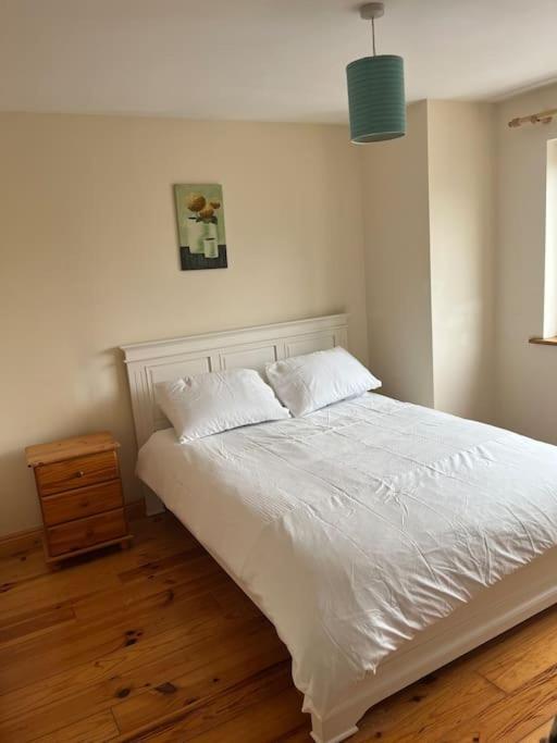 Villa Modern 4 Bed House In Town Tubbercurry Esterno foto